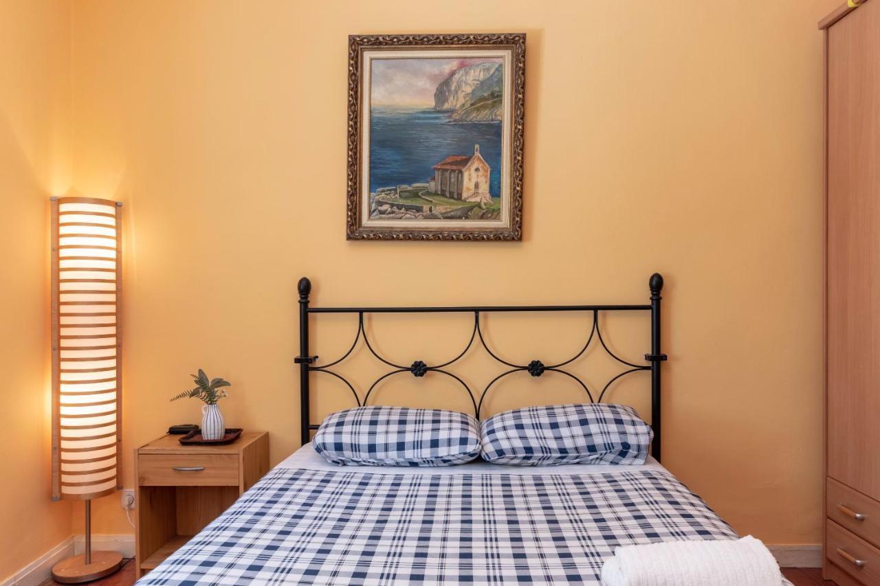 Апартаменты Antigua Casa De Escritor En La Playa De Мундака Экстерьер фото